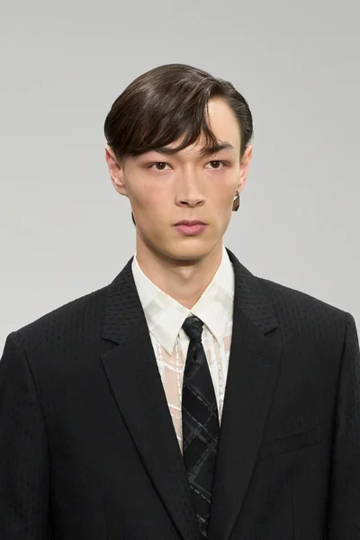 Look 125